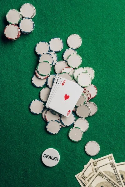 chica app interface showing live blackjack dealer and sportsbook odds side by side